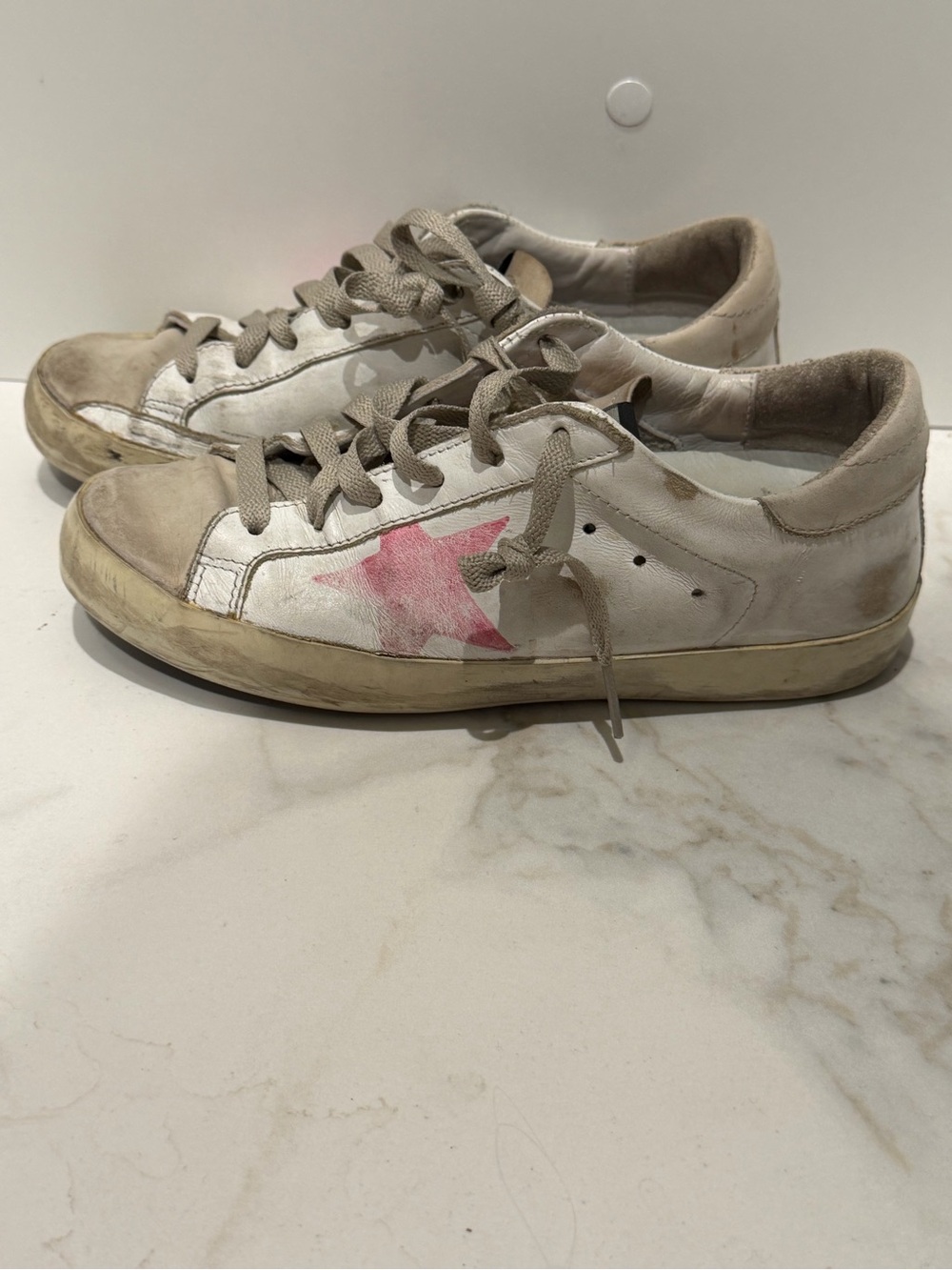 Golden Goose White Leather Low-Top Sneakers with Pink Star